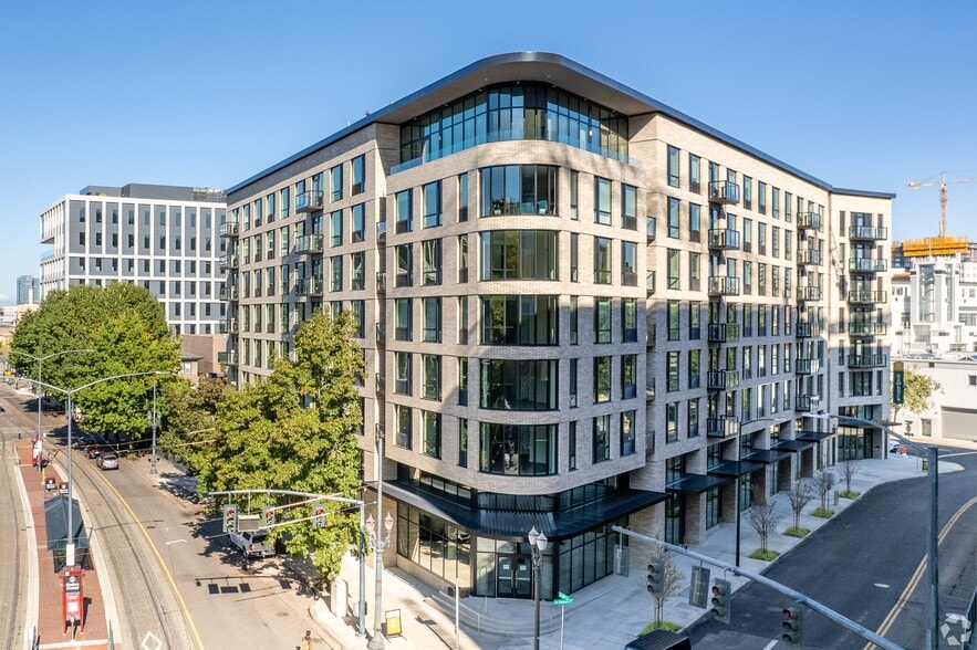 More Photos Of 1725 SW Salmon St, Portland Apartments For Lease