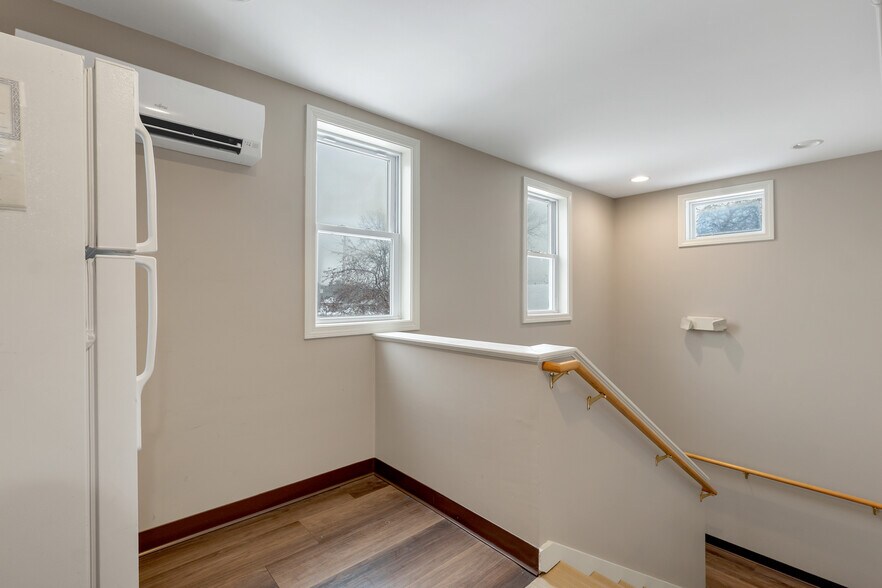 More Photos Of 1 Mound Ct, Merrimack Medical For Sale