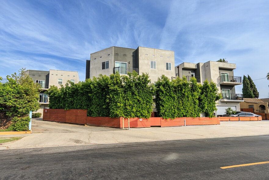 More Photos Of 1818 Thurman Ave, Los Angeles Apartments For Sale