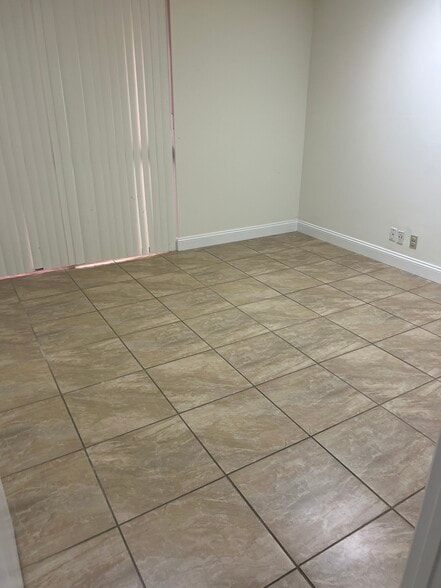 More Photos Of 4503 NW 103rd Ave, Sunrise Light Distribution For Lease