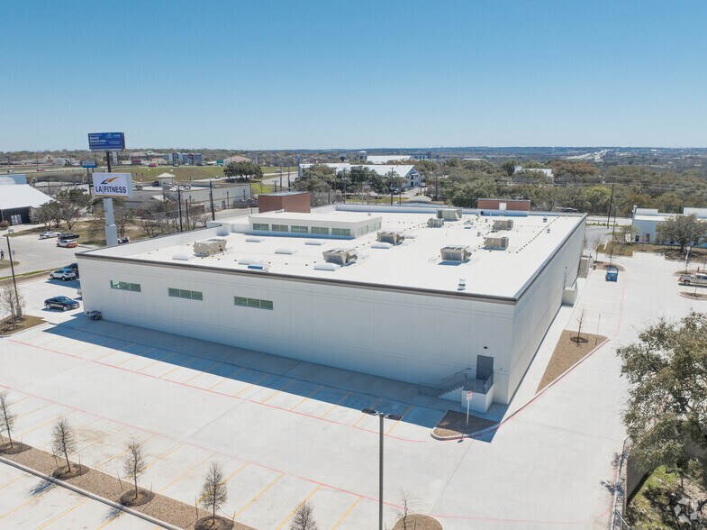 More Photos Of 9955 Braun Rd, Helotes Health Club For Sale