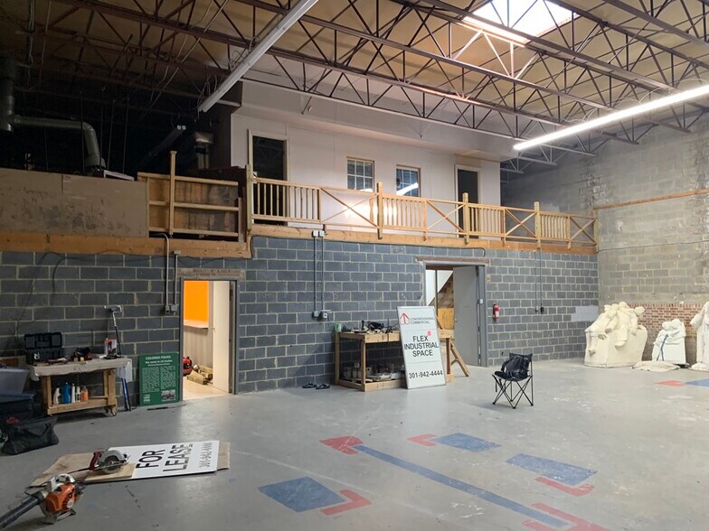 More Photos Of 3415-3501 Windom Rd, Brentwood Warehouse For Lease