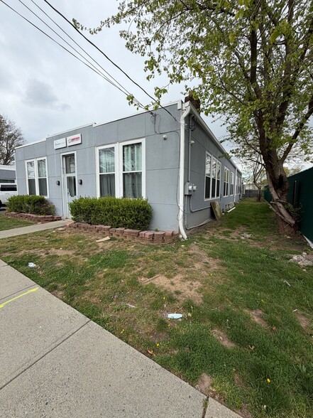 More Photos Of 920 Savitt Pl, Union Township Warehouse For Sale