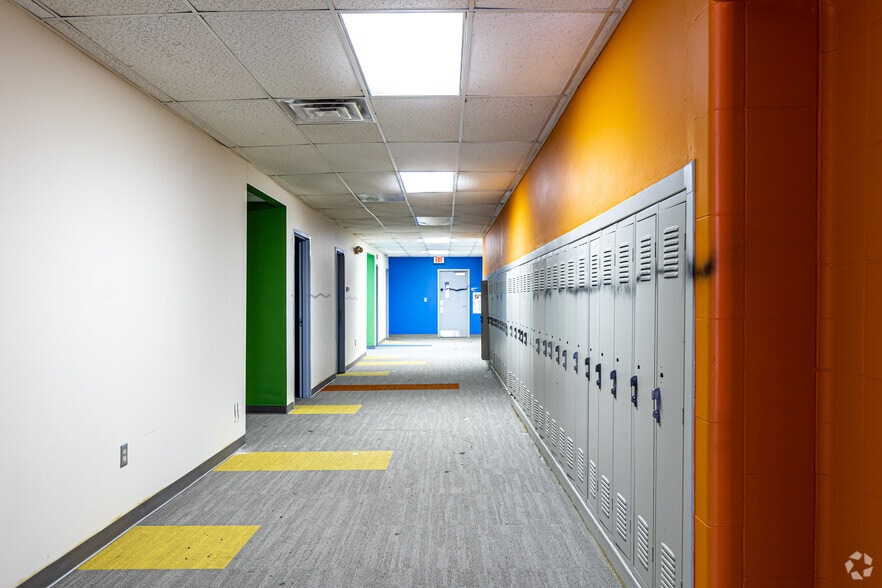 More Photos Of 1017 N 9th St, Kansas City Office For Lease