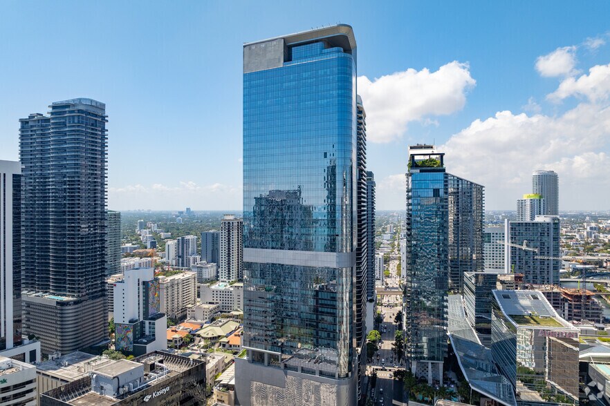 More Photos Of 830 Brickell Plz, Miami Office For Sale