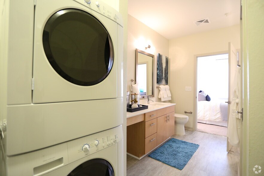 More Photos Of 2424-2434 W Caithness Pl, Denver Apartments For Lease