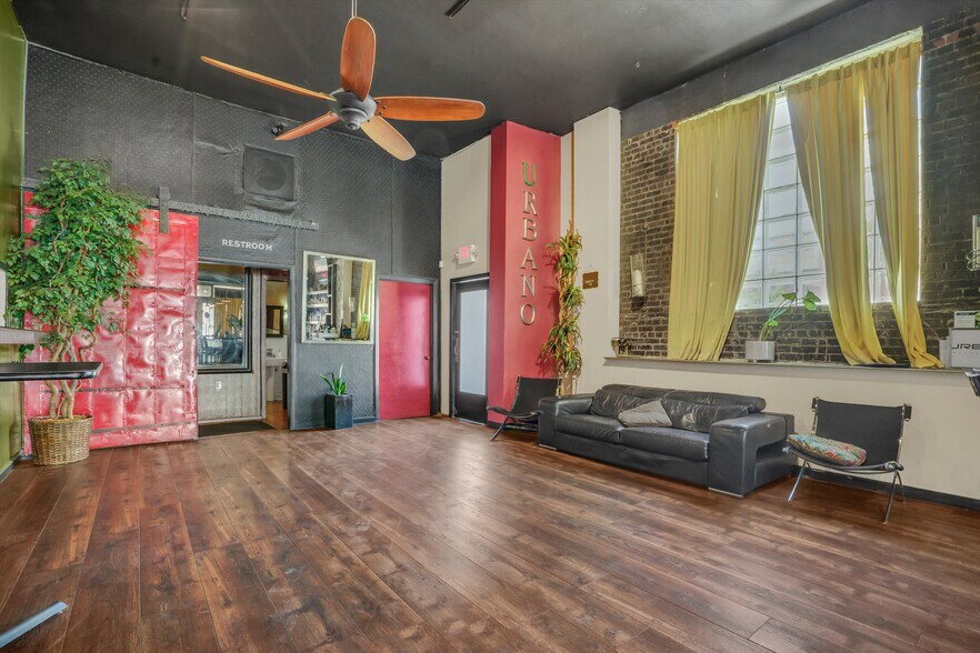 More Photos Of 1020 H St, Modesto General Retail For Sale