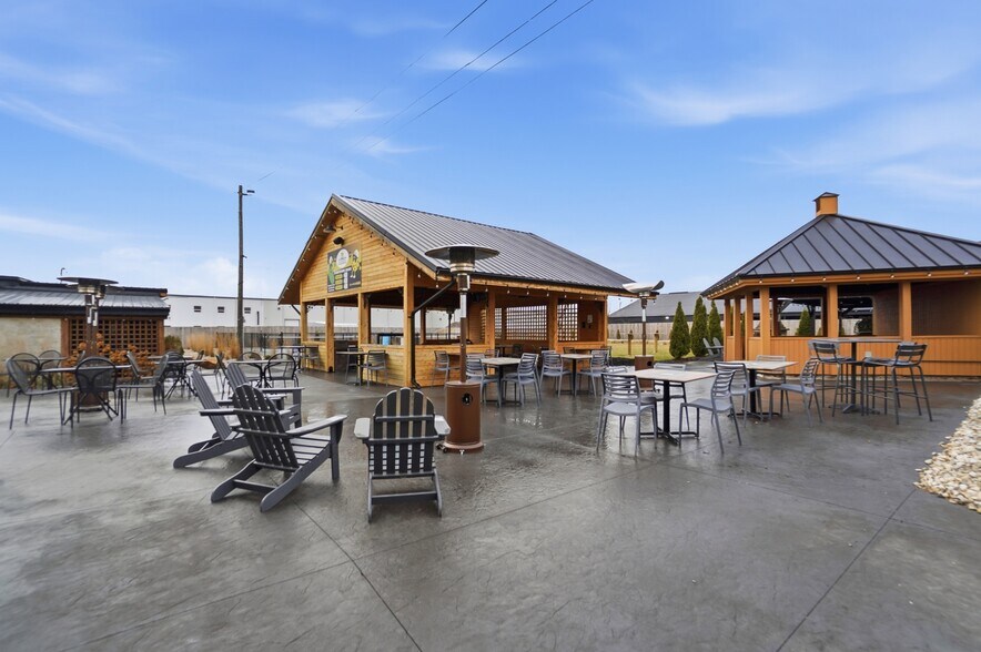 More Photos Of 2330 Bright Rd, Findlay Sports And Entertainment For Sale