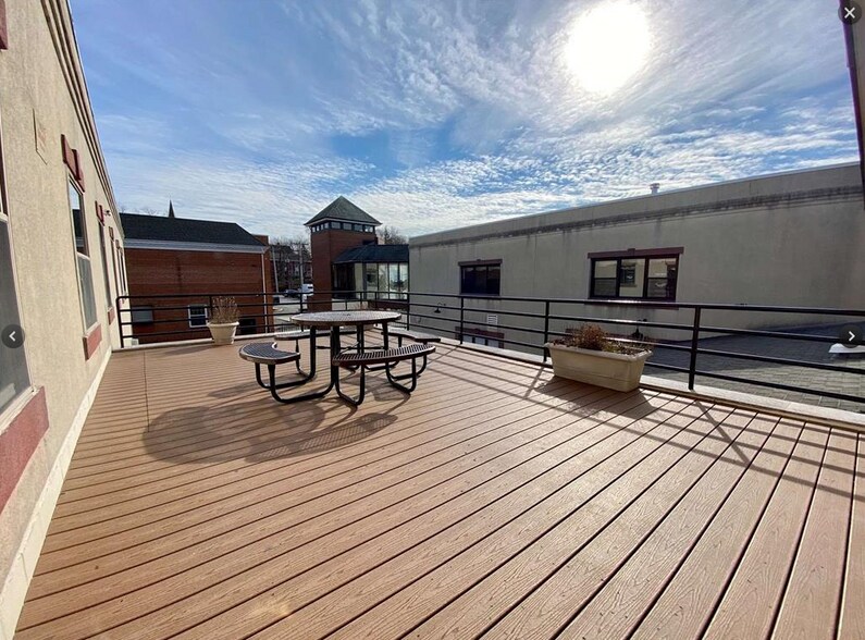 More Photos Of 99-111 South St, Oyster Bay Storefront Retail Office For Lease