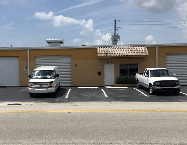 More Photos Of 1044 NE 44th St, Oakland Park Industrial For Sale