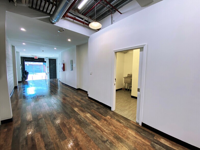 More Photos Of 2147 Second Ave, New York Apartments For Lease