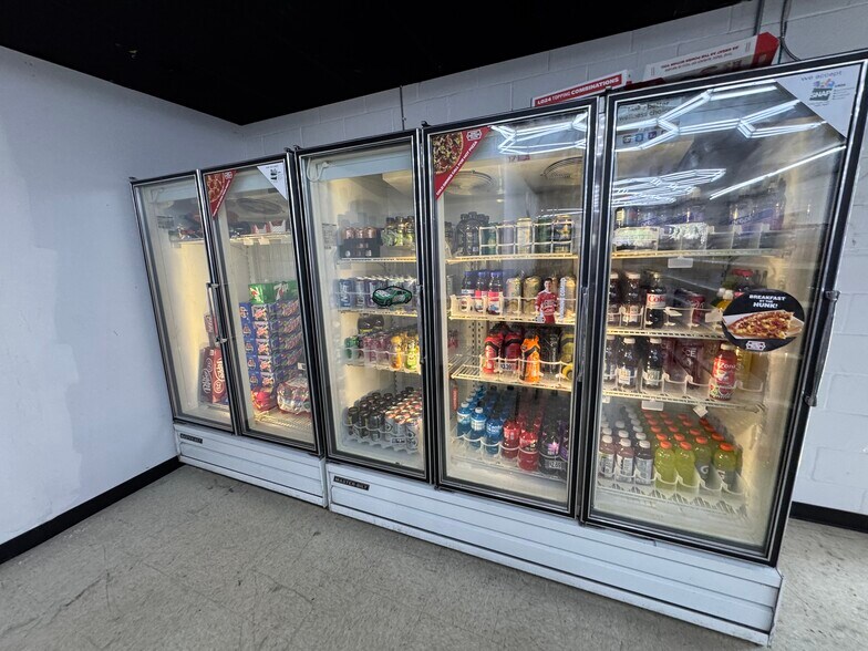 More Photos Of 411 E Fairground St, Marion Convenience Store For Sale