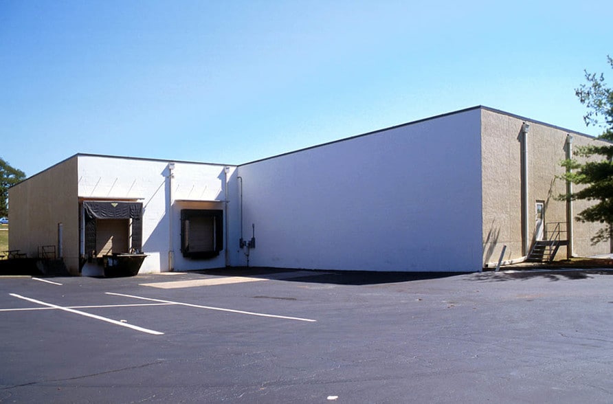 More Photos Of 2301-2305 Millpark Dr, Maryland Heights Light Distribution For Lease