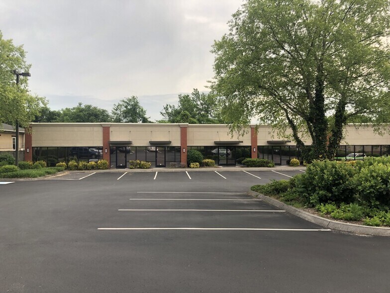 More Photos Of 312 Prosperity Dr, Knoxville Medical For Lease