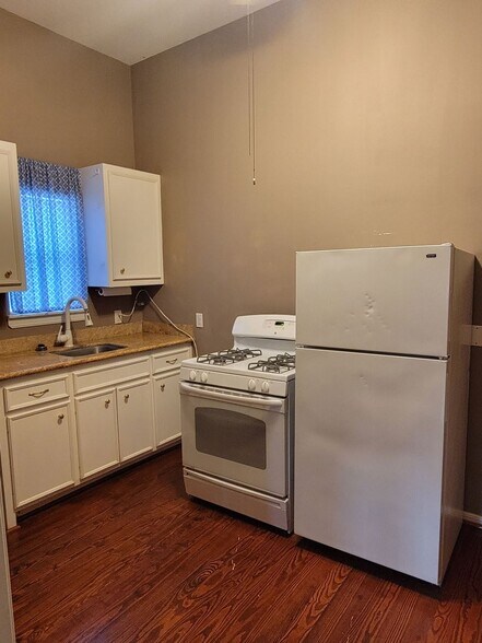 More Photos Of 1905 Chapman St, Houston Apartments For Lease