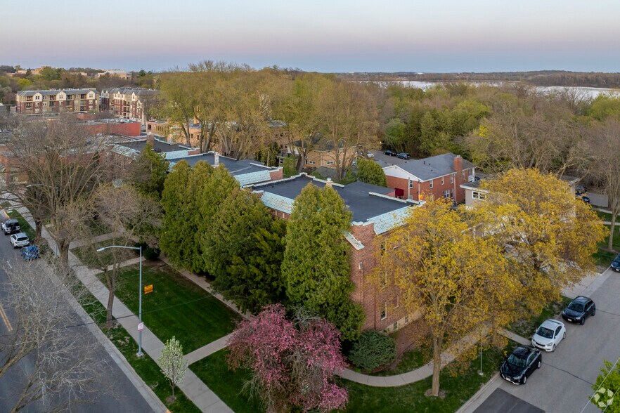 More Photos Of 2821 Monroe St, Madison Apartments For Sale