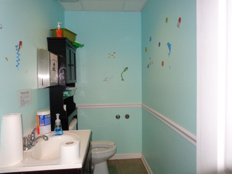 More Photos Of 2301 Park Ave, Orange Park Coworking Space