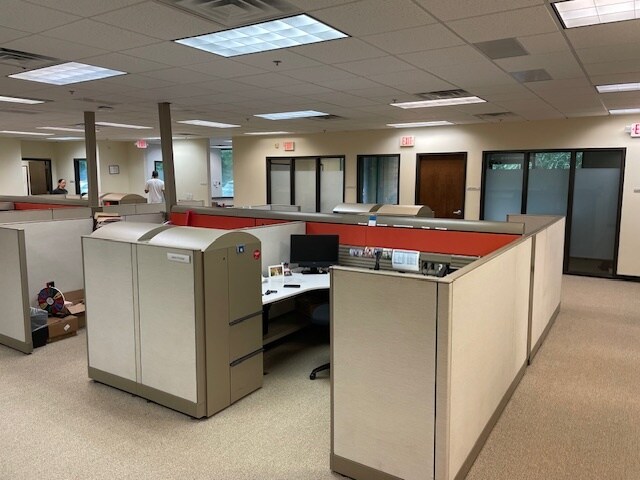 More Photos Of 1305 Lakes Pky, Lawrenceville Light Distribution For Lease