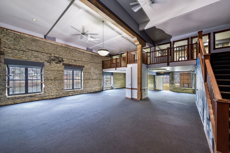 More Photos Of 30 S Shumway Ave, Batavia Office For Lease