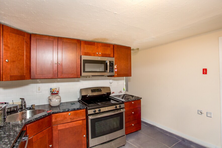 More Photos Of 41 Church St, Lambertville Apartments For Sale