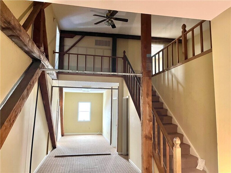 More Photos Of 10 Ontario St, Honeoye Falls Office Residential For Sale