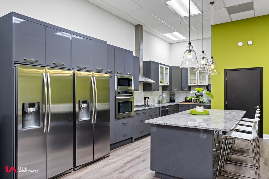 More Photos Of 2800 Colonnades Ct, Peachtree Corners Light Distribution For Sale