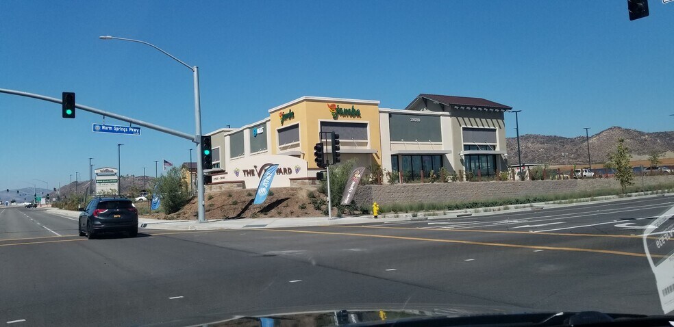 More Photos Of 28080 Clinton Keith Rd, Murrieta General Retail For Lease