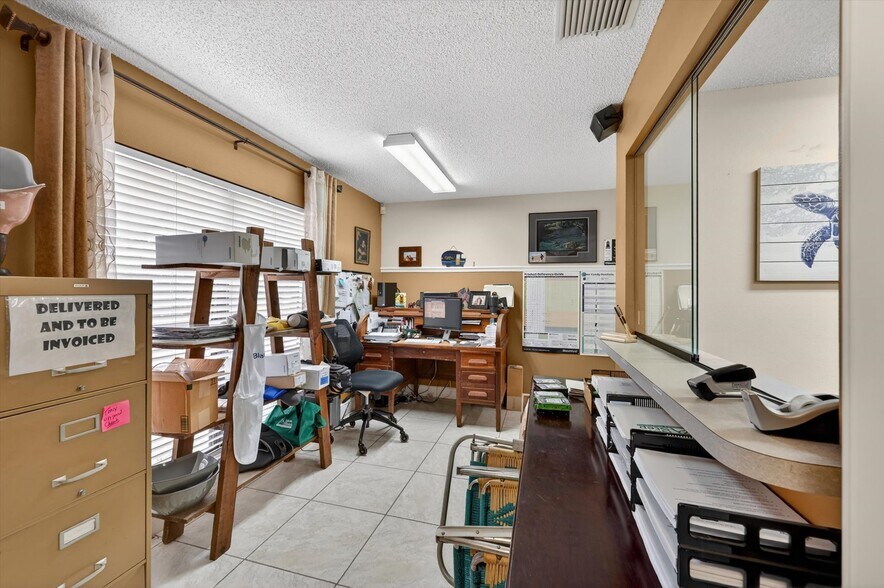 More Photos Of 7 W Main St, Apopka Office For Sale