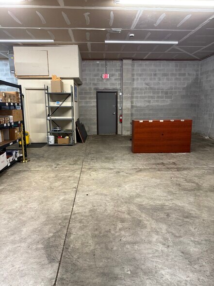 More Photos Of 15 Dixie Hwy, Saint Augustine Warehouse For Sale