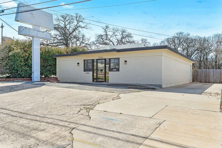 Primary Photo Of 7604 Baker Blvd, Richland Hills Freestanding For Sale