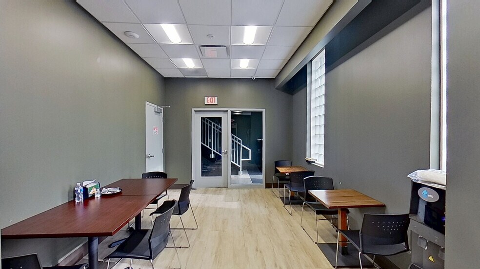 More Photos Of 203 Egel Ave, Middlesex Flex For Sale