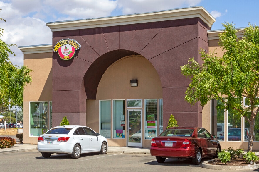 More Photos Of 4930 E Ashlan Ave, Fresno Storefront Retail Office For Sale