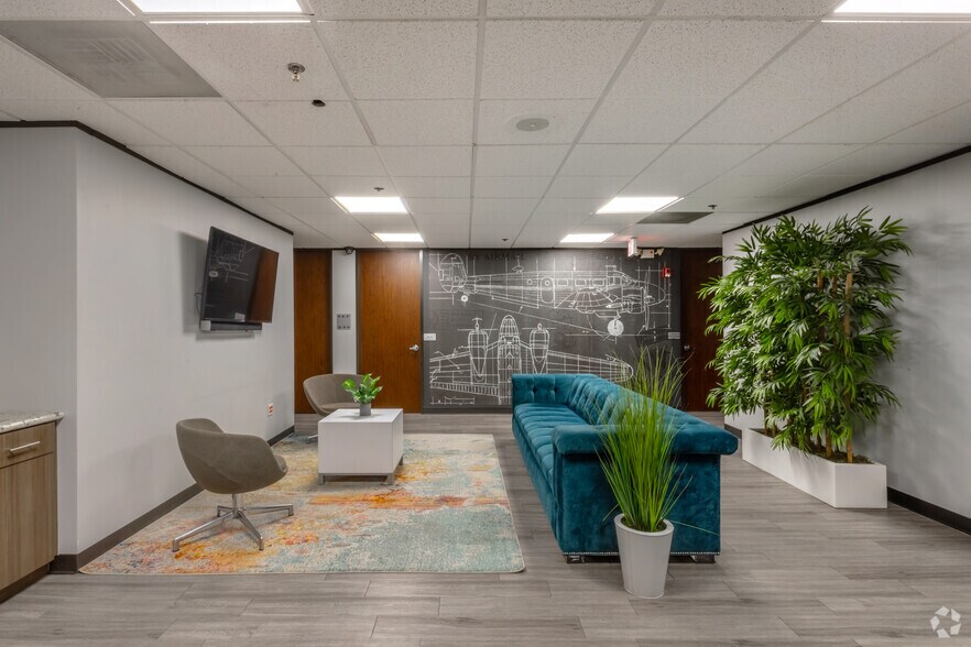 More Photos Of 8866 Gulf Fwy, Houston Unknown For Lease