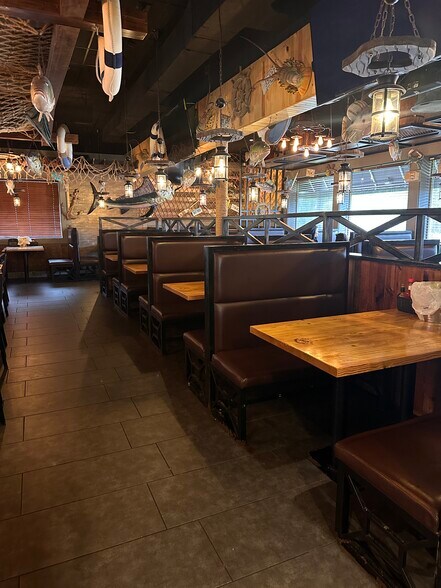 More Photos Of 4050 NW Federal Hwy, Jensen Beach Restaurant For Sale