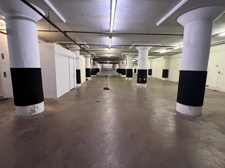 More Photos Of 1108 3rd Ave, Huntington Office For Lease