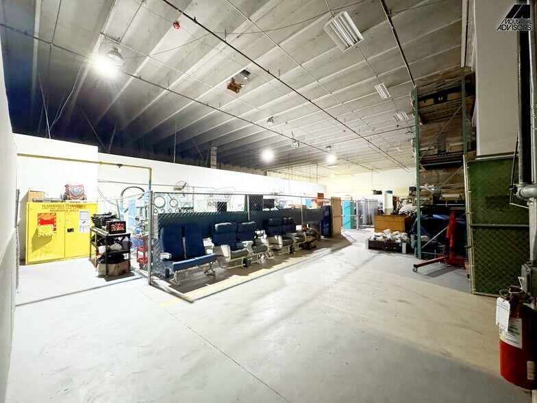 More Photos Of 5601-5603 NW 159th St, Hialeah Manufacturing For Lease