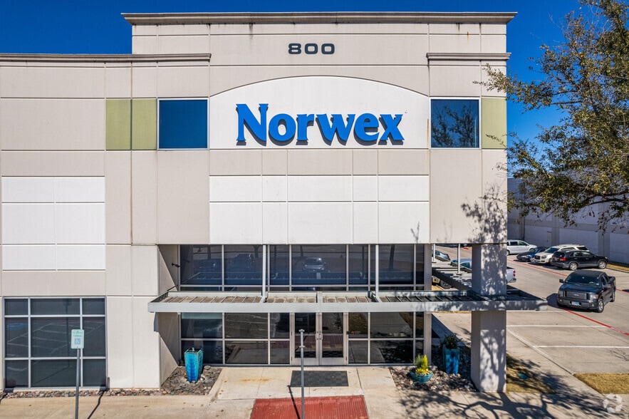More Photos Of 800 W Bethel Rd, Coppell Distribution For Lease