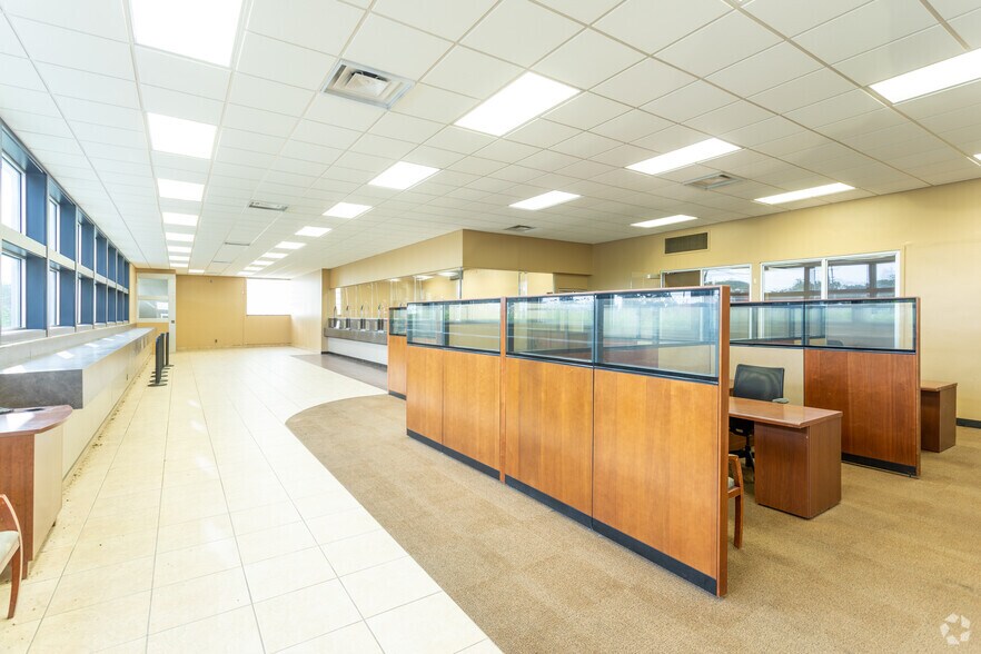 More Photos Of 27637 Grand River Ave, Livonia Bank For Sale