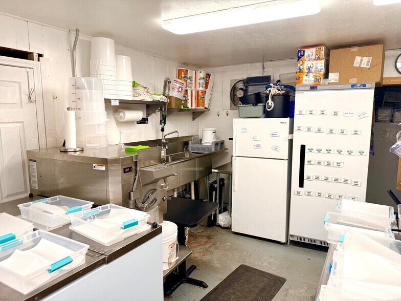 More Photos Of 219 MO-21, Caledonia General Retail For Sale