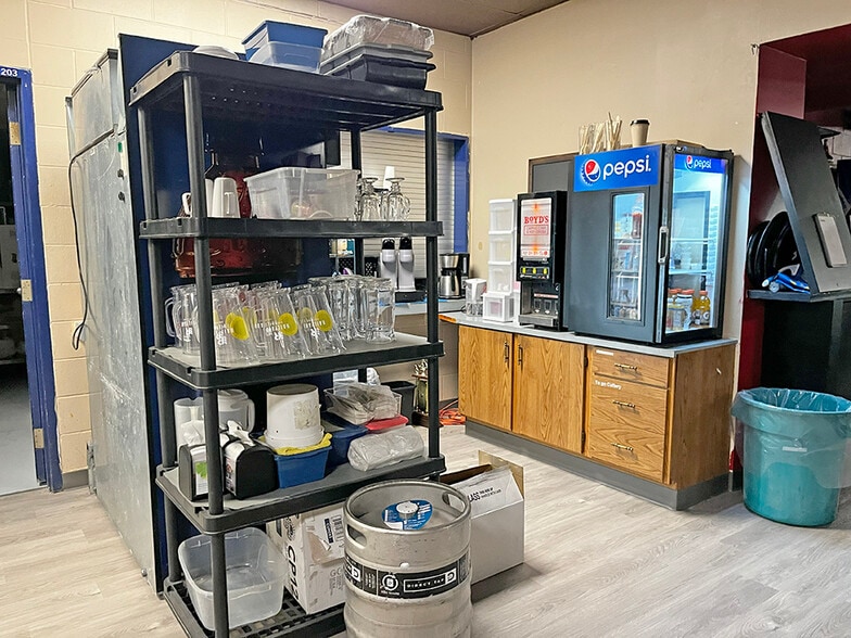 More Photos Of 200 East Lake Cres NE, Airdrie Swimming Pool For Lease