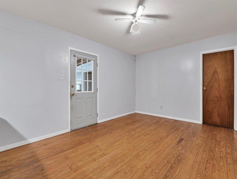 More Photos Of 11304 Fostoria Rd, Cleveland Land For Sale