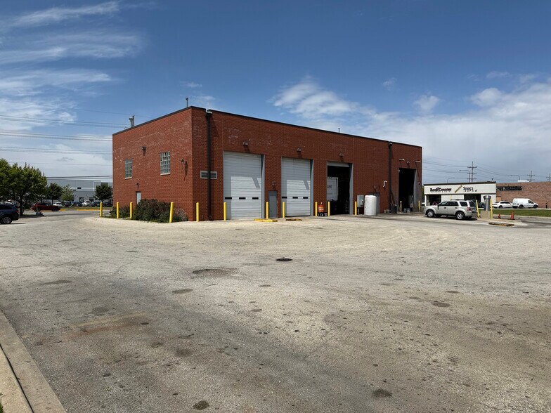 More Photos Of 1461 Busse Rd, Elk Grove Village Auto Repair For Sale