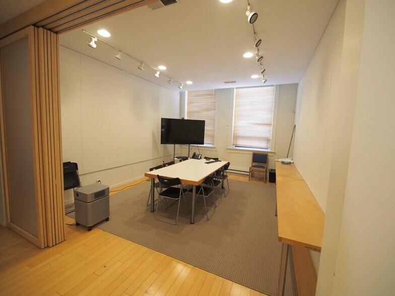 More Photos Of 100 Crown St, New Haven Office For Lease