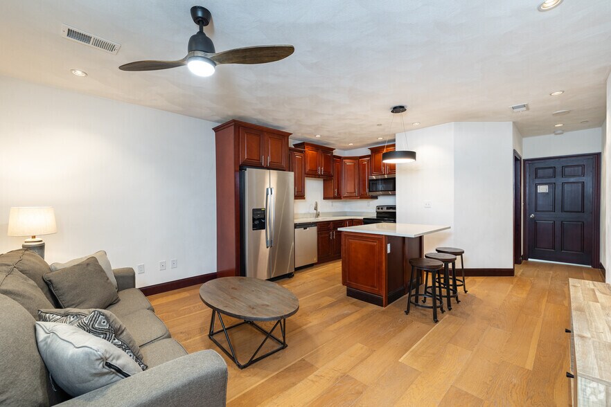 More Photos Of 3681 Lindell Blvd, Saint Louis Multifamily For Sale