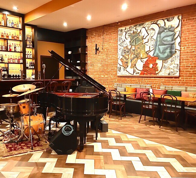 More Photos Of 356-358 W 40th St, New York Loft Creative Space For Lease