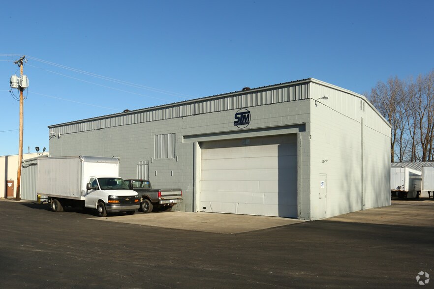 More Photos Of 1244 W Dean Rd, Temperance Warehouse For Lease