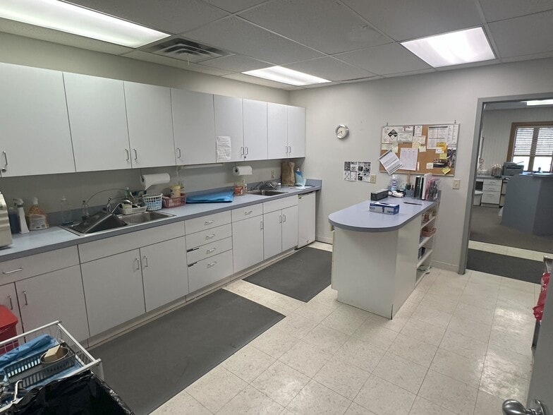 More Photos Of 2550 Sweet Home Rd, Buffalo Medical For Sale