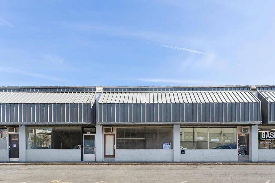 More Photos Of 1210 SE 7th Ave, Portland Storefront For Lease