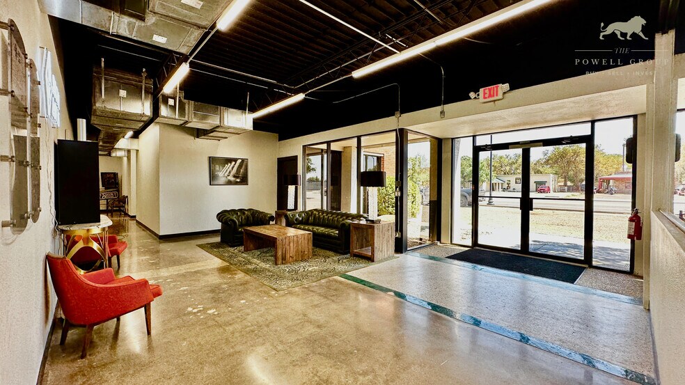 More Photos Of 3610 34th St, Lubbock Office For Sale