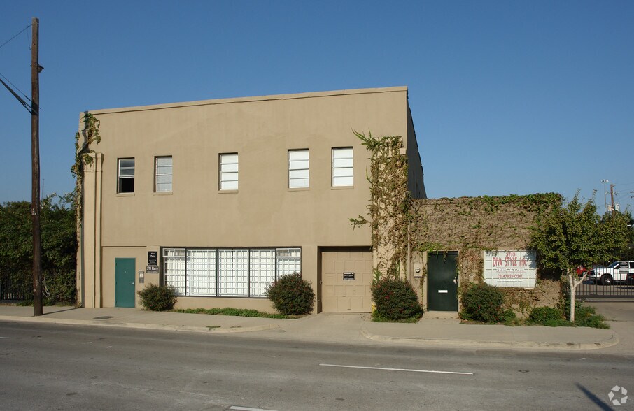More Photos Of 4121 Commerce St, Dallas Unknown For Lease